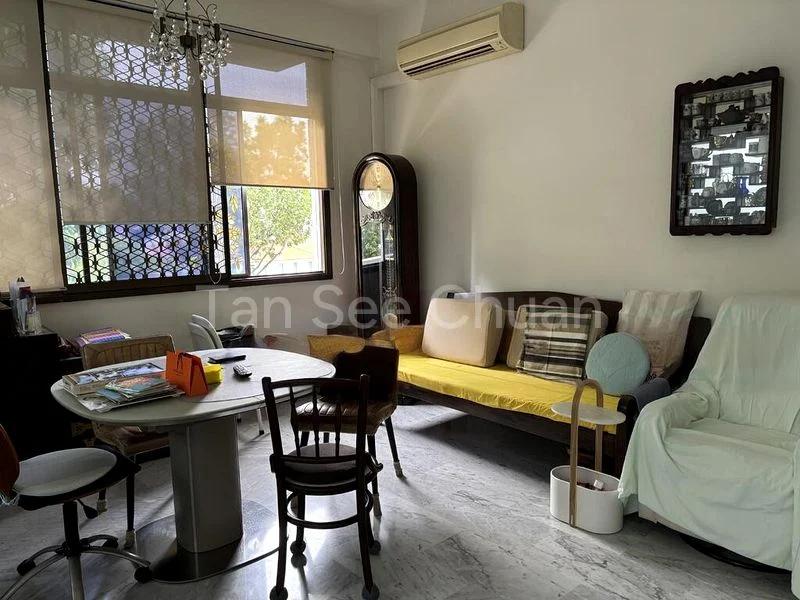 4 Bed Apartment (Condo) for Sale in  Uni Building - Image 4